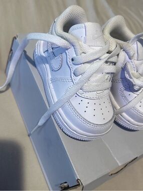 Nike Kids White Low-Top Sneakers